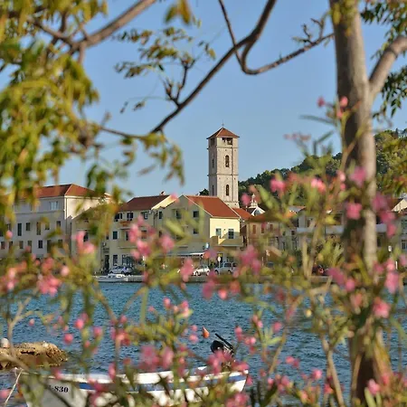 Charming Near Krka Апартаменты